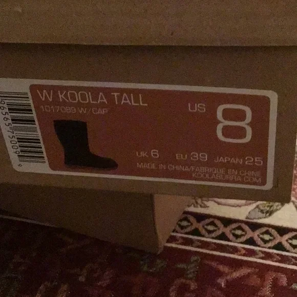 KOOLABURRA BY UGGS Women's Classic Tall Boots cappuccino size 8 new in box - Picture 2 of 5